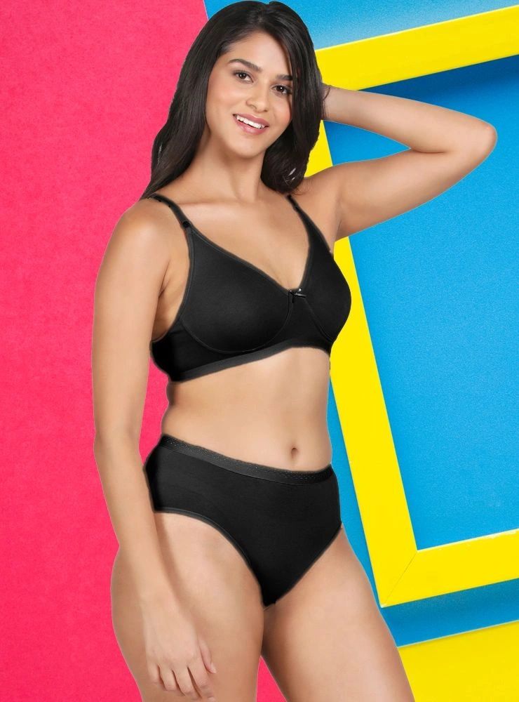 Double Layered Non wired Black T-Shirt Bra